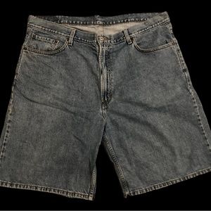 Vintage Levi 550s jorts